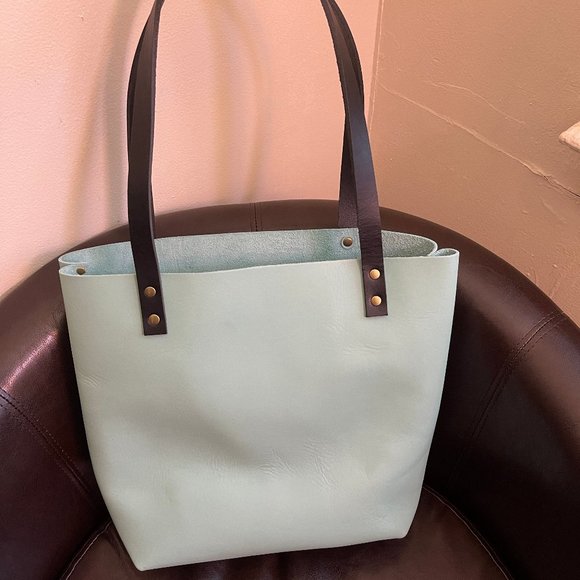 Medium Mint tote from Portland Leather Goods - Picture 3 of 6